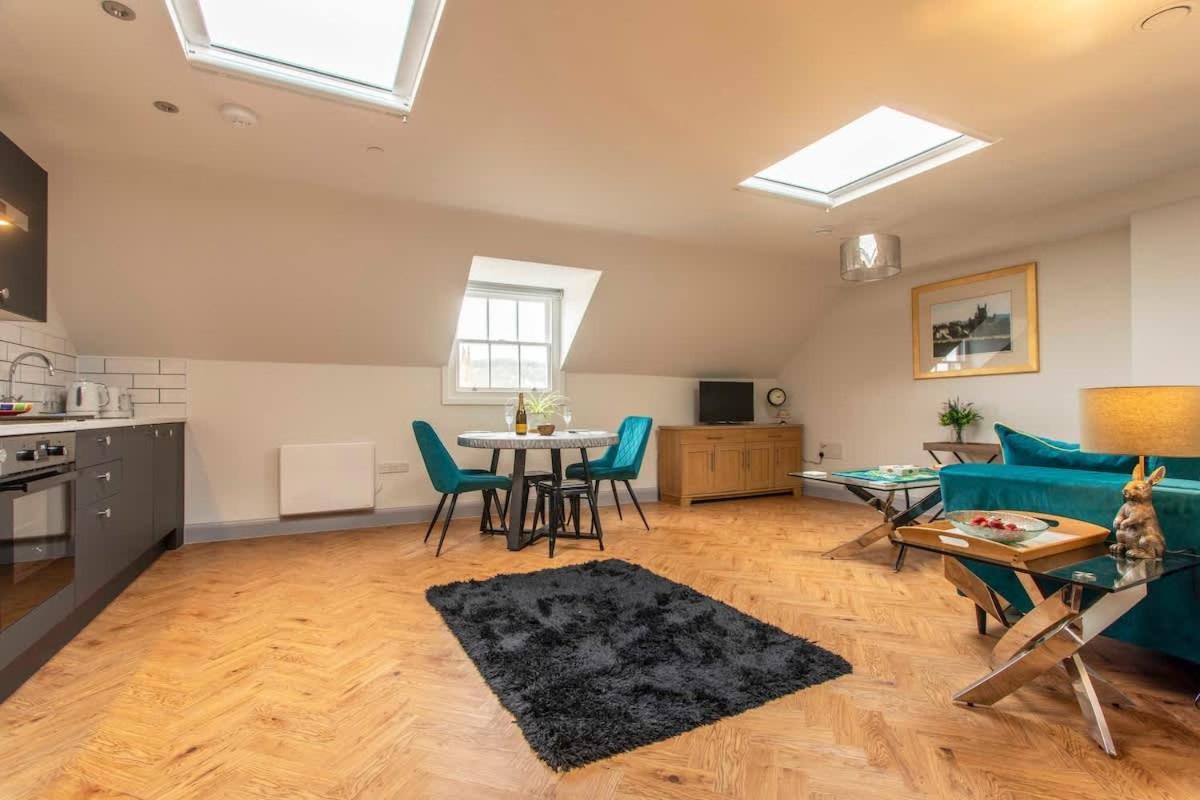 Abbey Views - Stylish & Apartment *