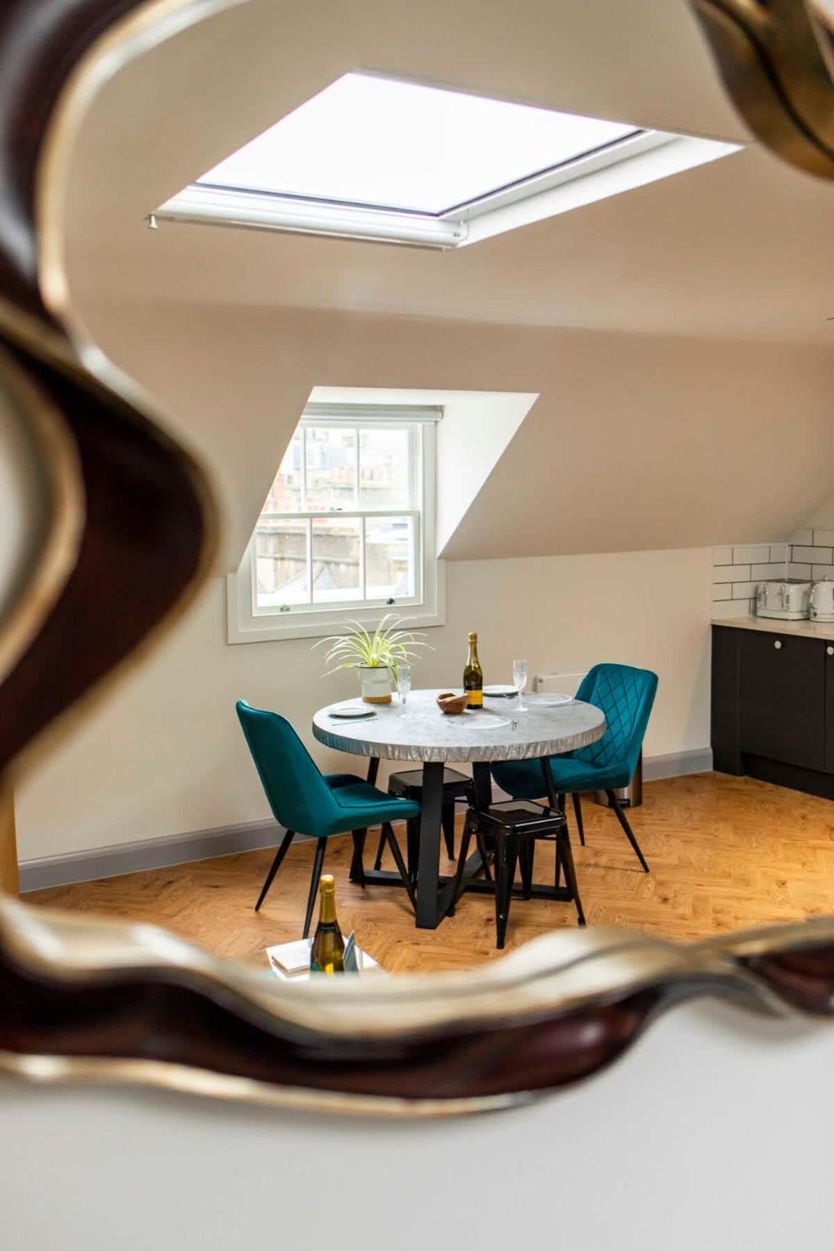 Abbey Views - Stylish & Apartment *